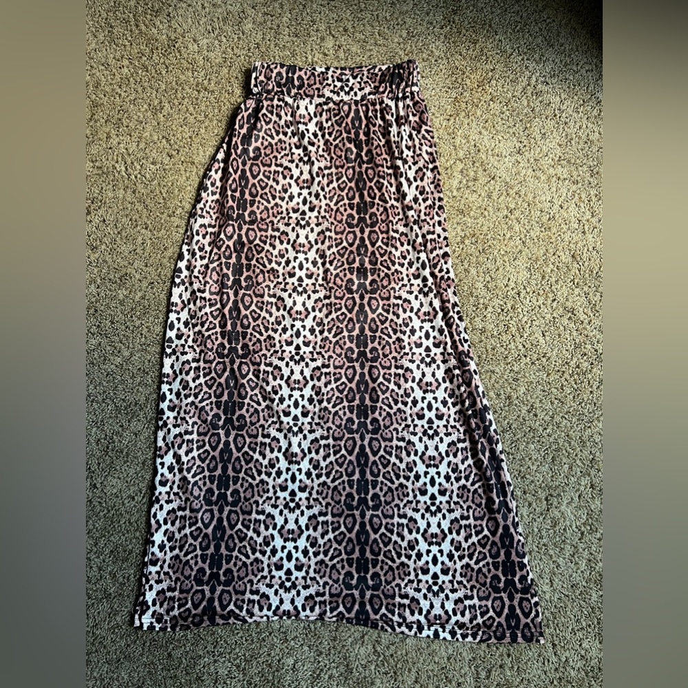 Maxi skirt, cheetah, print, size large